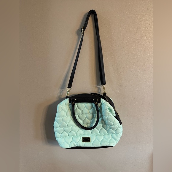 Betsey Johnson Quilted Mint Green Heart Purse - Picture 1 of 11